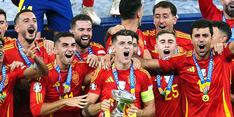 Vô địch EURO là niềm tự hào và cơ hội tài chính lớn cho mọi đội bóng